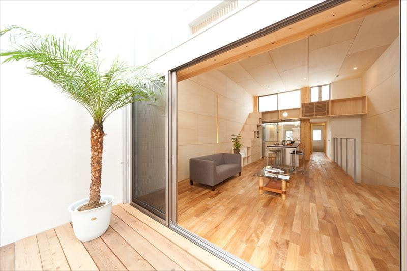 外とろび繋がるリビング